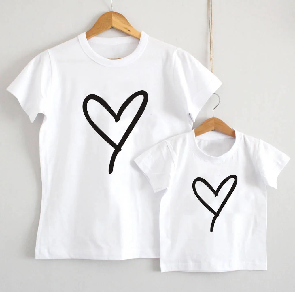 1PC Fashion Mommy and Me Heart Print Matching Tshirt Mom Daughter Dad and Son Family Look Clothes T Shirt Mother's Day Gift