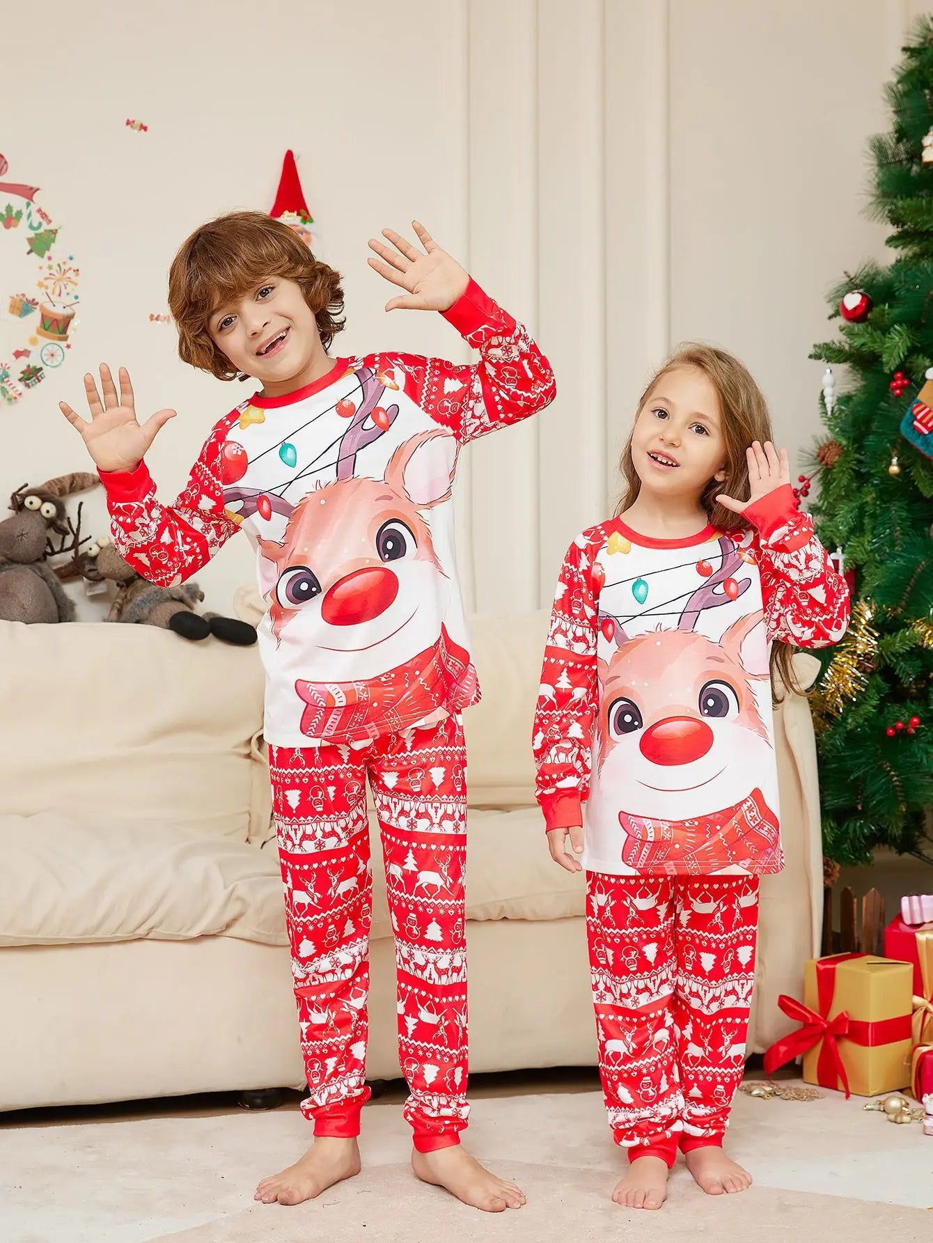 Family Xmas Pajamas Matching Set 2024 New Year Fashion Red Cartoon Christmas Deer Print Adult Kids Pj's Baby Romper Dog Clothes