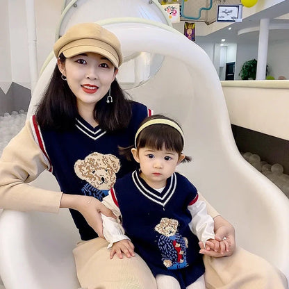 2024 Family Matching Sweater For Kids Autumn Parent-Child Vest Bear Knit Top Knitted Dad Mom And Son Daughter Sweaters Cardigan